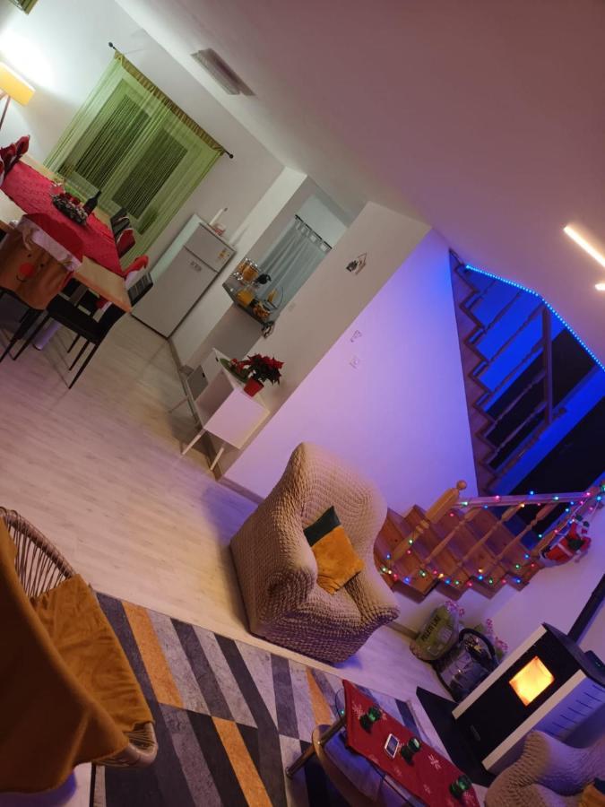 Holiday Home Ivano コレニツァ エクステリア 写真