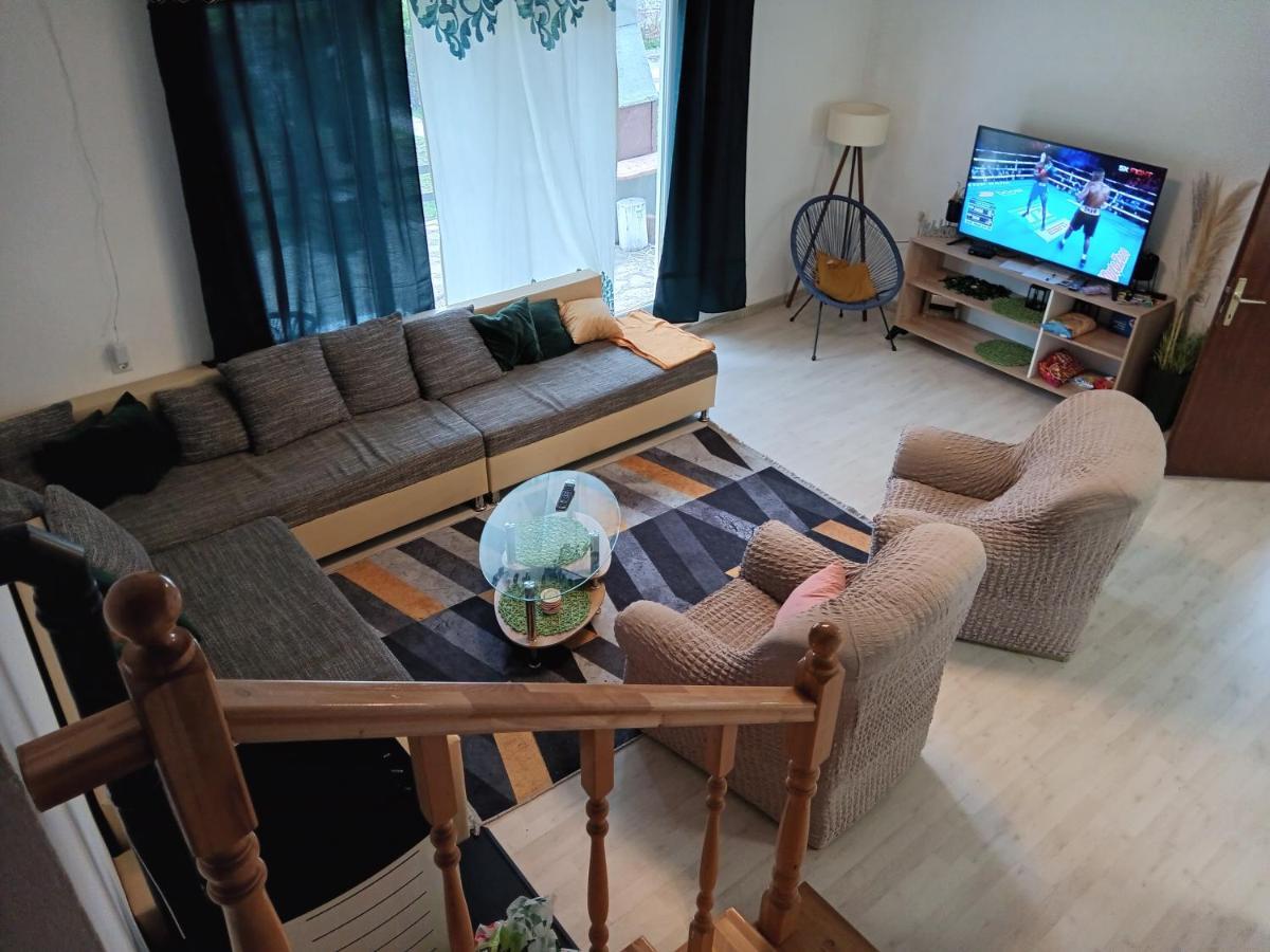 Holiday Home Ivano コレニツァ エクステリア 写真
